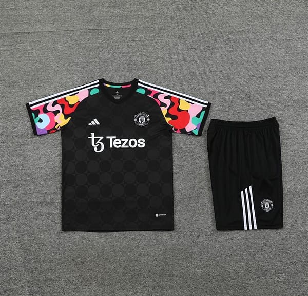 24/25 Manchester United Black Short Sleeve Jeresy+Shorts - Image 11