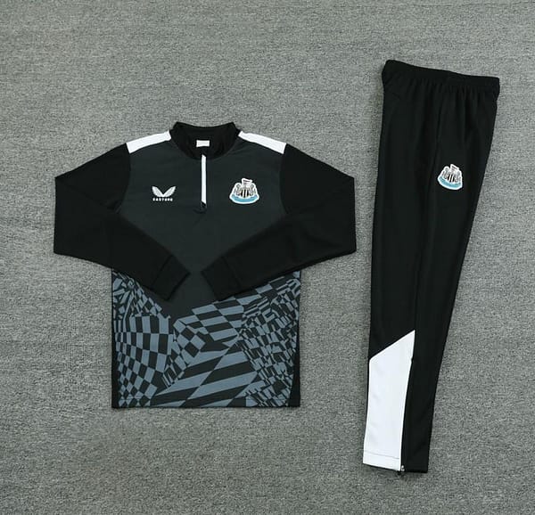 23/24 Newcastle United Black Half Zipper Jacket+Pants - Image 13