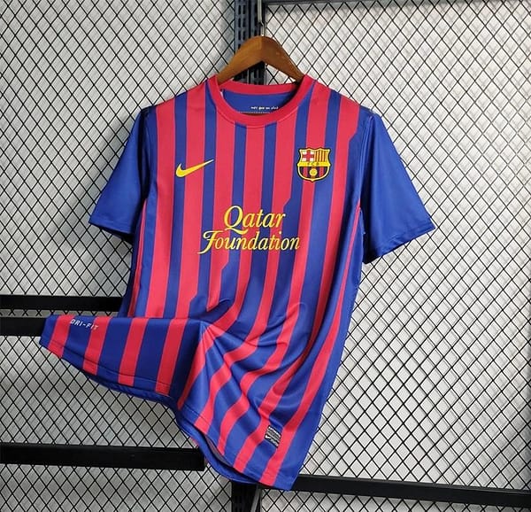 Retro 11/12 Barcelona Home Jersey - Image 3