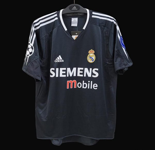 Retro 04/05 Real Madrid Third Black Jersey