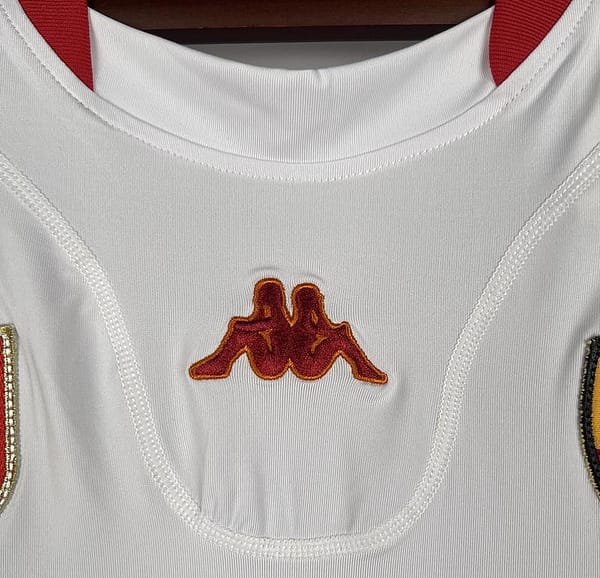 Retro 01/02 Roma Away Jersey - Image 9