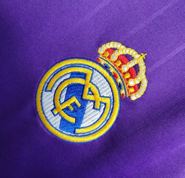 Retro 06/07 Real Madrid Third Purple Jersey - Image 5