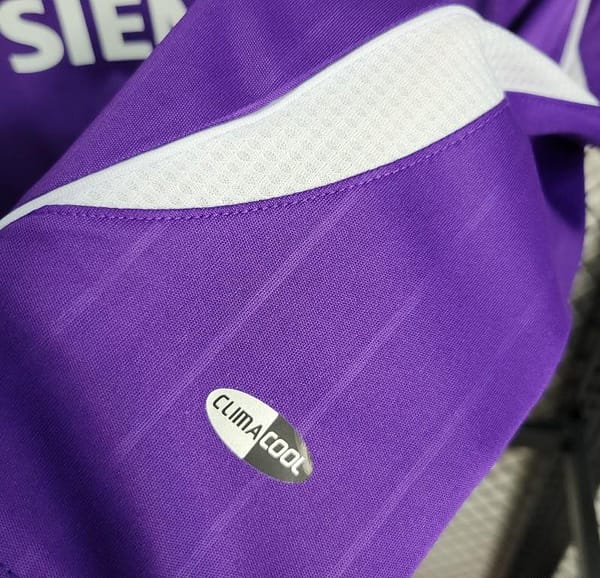 Retro 06/07 Real Madrid Third Purple Jersey - Image 7