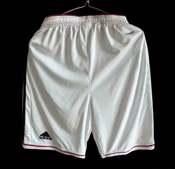 Retro 14/15 Real Madrid Home Shorts - Image 2