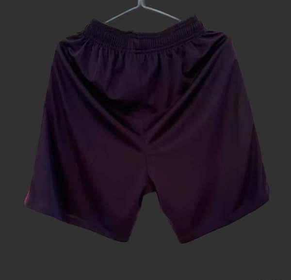 Retro 16/17 Barcelona Away Shorts - Image 2