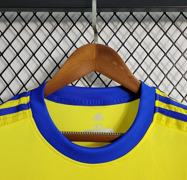 Retro 17-18 Flamengo Third Yellow Jersey - Image 2