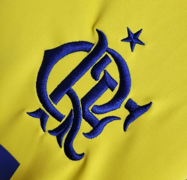 Retro 17-18 Flamengo Third Yellow Jersey - Image 3