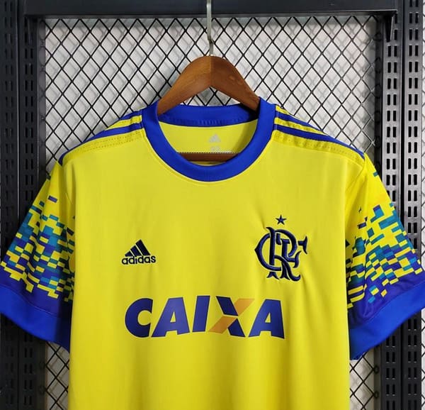 Retro 17-18 Flamengo Third Yellow Jersey - Image 7
