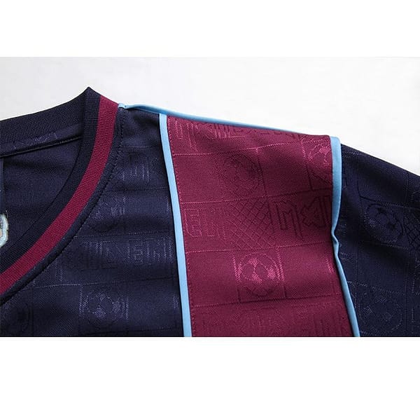 Retro 2011 West Ham United x Iron Maiden Home Jersey - Image 11