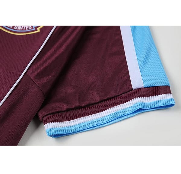 Retro 99/01West Ham United Home Jersey - Image 3