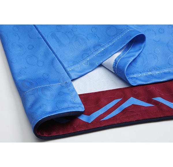 Retro 95/97 West Ham United Away Blue Jersey - Image 3