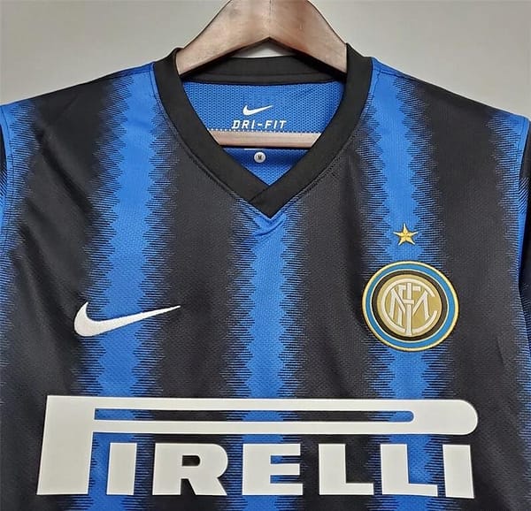 Retro 10/11 Inter Milan Home Long Sleeve Jersey - Image 8