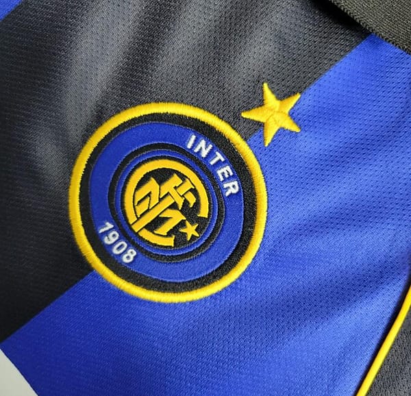 Retro 01-02 Inter Milan Home Jersey - Image 6