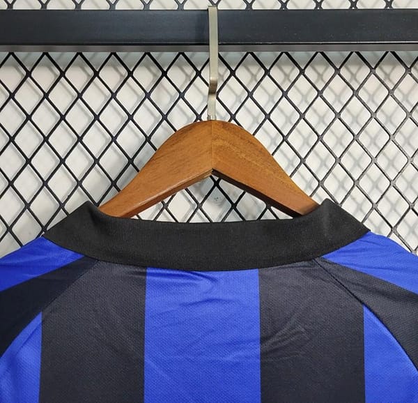 Retro 01-02 Inter Milan Home Jersey - Image 7