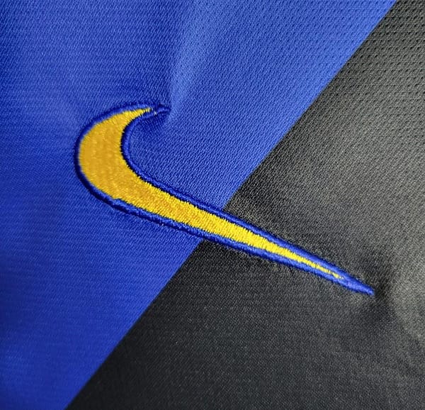 Retro 99-00 Inter Milan Home Jersey - Image 3