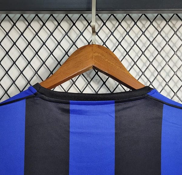 Retro 99-00 Inter Milan Home Jersey - Image 5