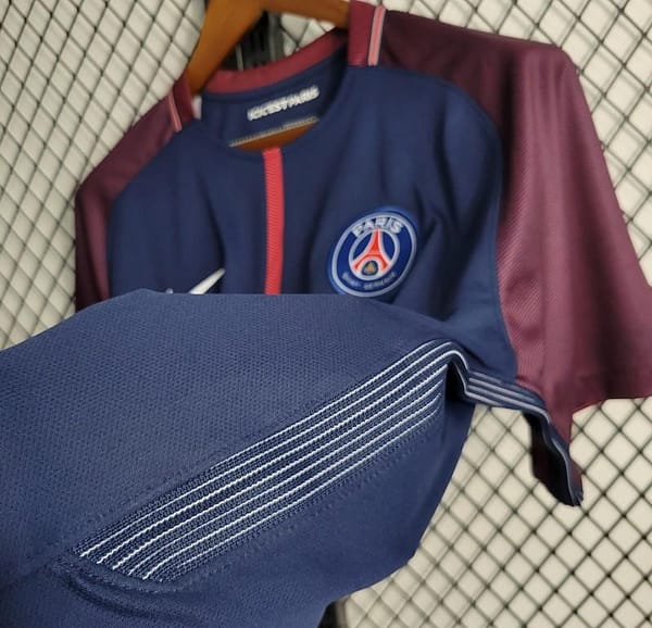 Retro 17-18 PSG Home Jersey - Image 3
