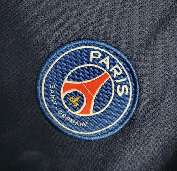 Retro 17-18 PSG Home Jersey - Image 9