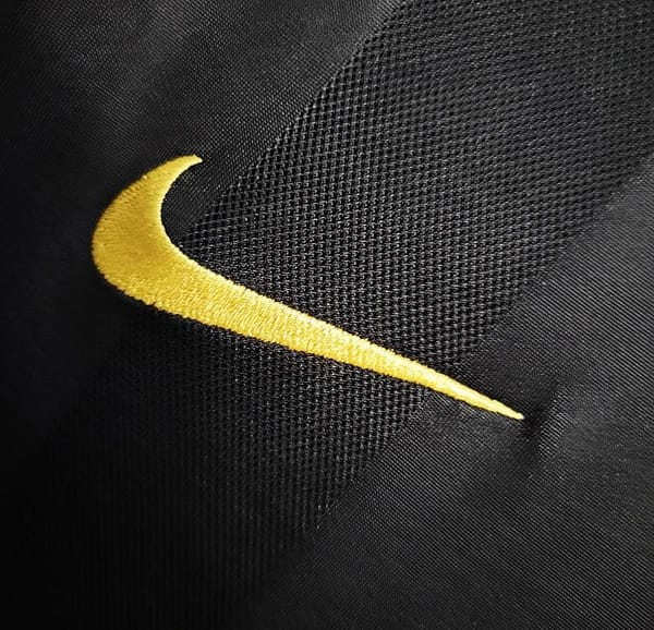 Retro 10/11 Corinthians Away Black Jersey - Image 9