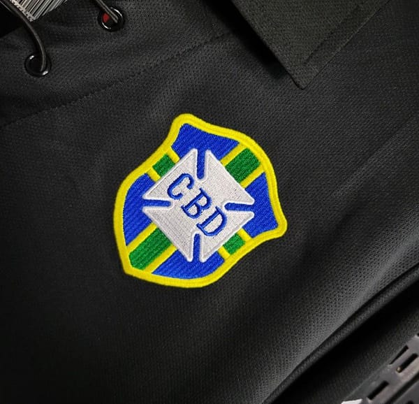 Retro 2004 Brazil Special Edition Black Long Sleeve Jersey - Image 7