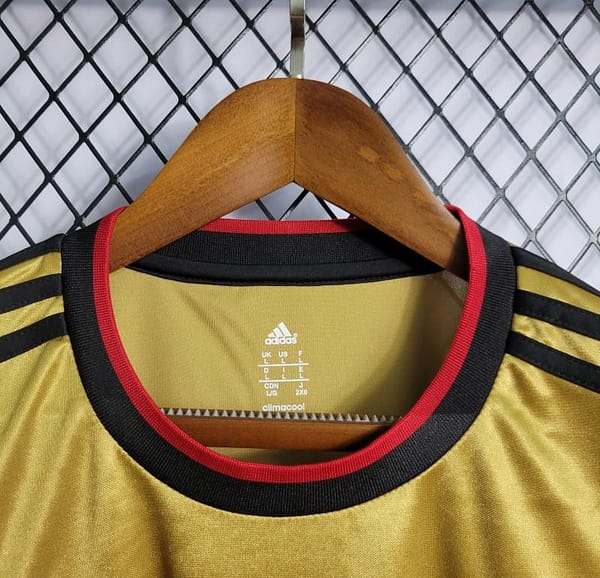 Retro 2013/14 Season AC Milan Third Golden Jersey - Image 6