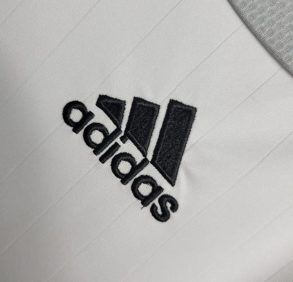 Retro 06/07 Real Madrid Home Jersey - Image 2