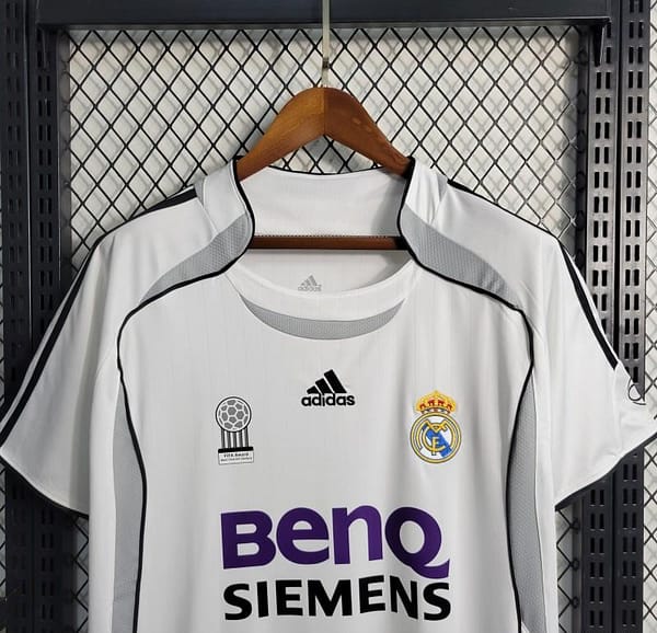 Retro 06/07 Real Madrid Home Jersey - Image 4
