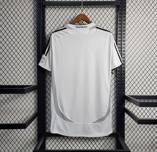 Retro 06/07 Real Madrid Home Jersey - Image 6