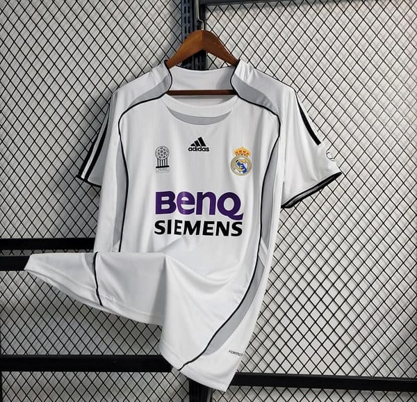 Retro 06/07 Real Madrid Home Jersey - Image 7