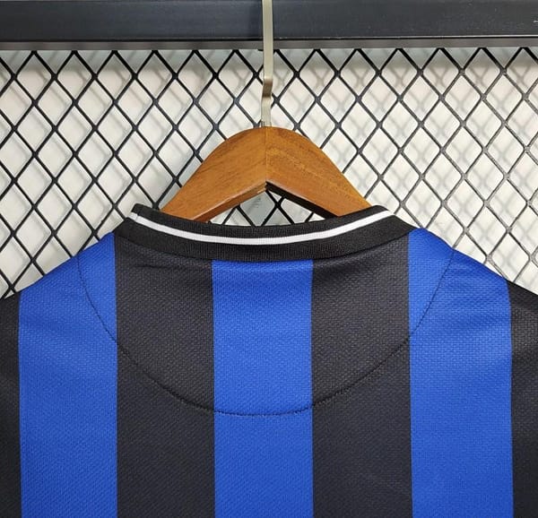 Retro 09-10 Inter Milan Home Jersey - Image 3