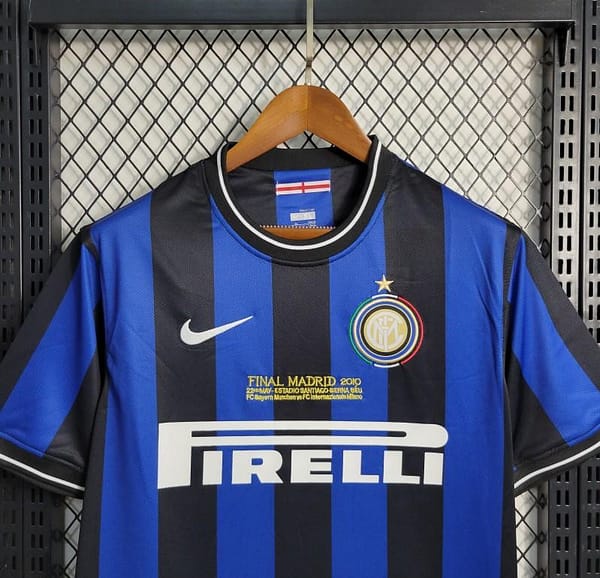 Retro 09-10 Inter Milan Home Jersey - Image 5