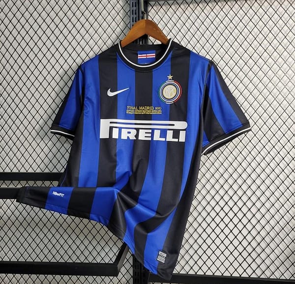 Retro 09-10 Inter Milan Home Jersey - Image 8