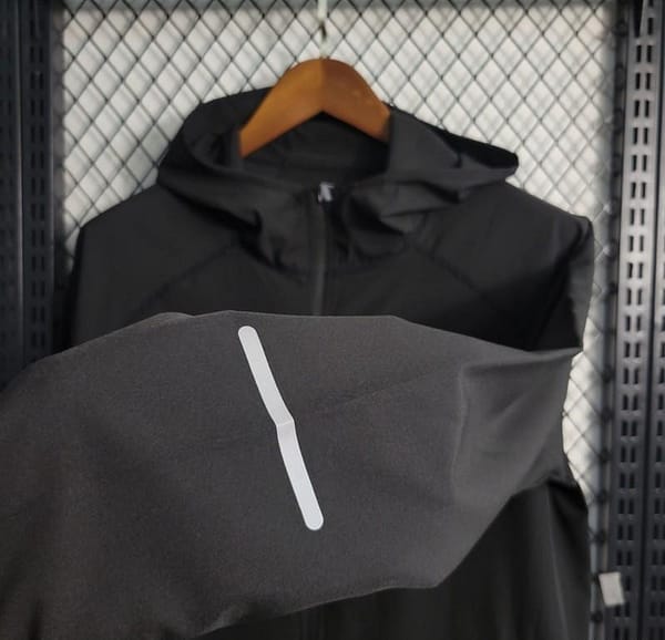 2023 Nike Outdoor Sports Black Sunscreen Jacket - Image 8
