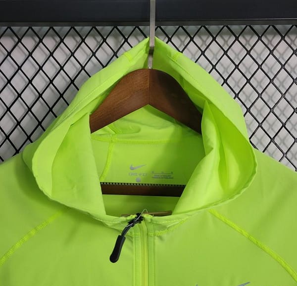 2023 Nike Outdoor Green Sports Sunscreen Jacket - Image 9