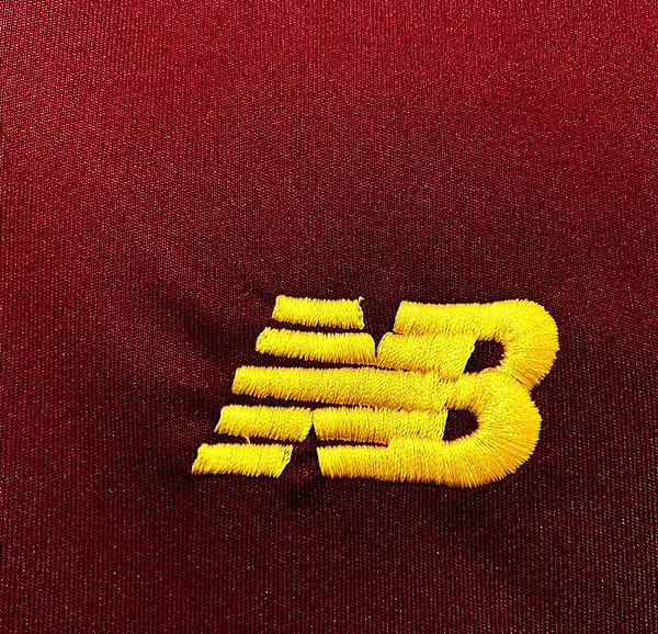 Retro 21/22 AS Roma Home Jersey - Image 9