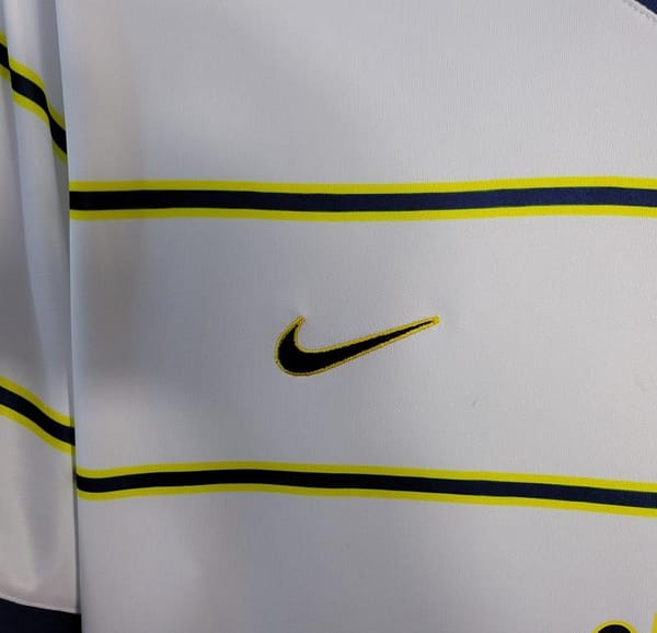 Retro 98/99 Boca Juniors Away White Jersey - Image 3