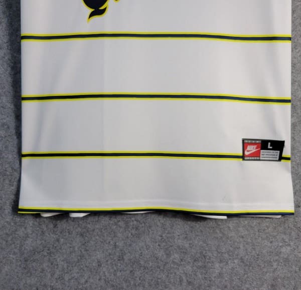Retro 98/99 Boca Juniors Away White Jersey - Image 8
