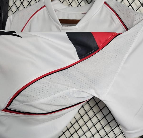 Retro 01/02 Flamengo Away White Jersey - Image 5