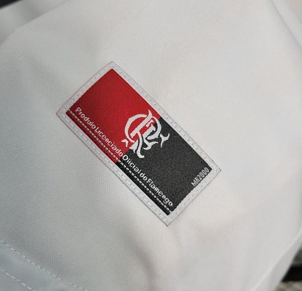 Retro 01/02 Flamengo Away White Jersey - Image 8