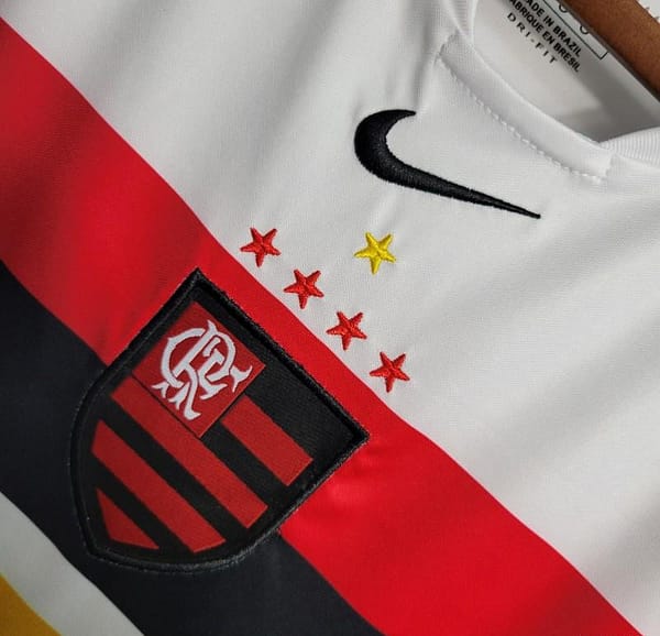 Retro 01/02 Flamengo Away White Jersey - Image 10