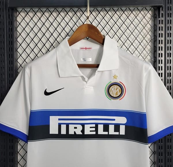 Retro 09-10 Inter Milan Away Jersey - Image 10