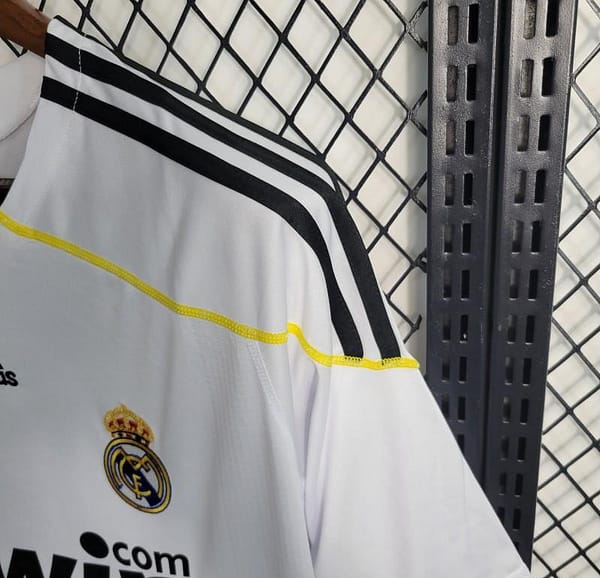 Retro 09/10 Real Madrid Home Jersey - Image 5