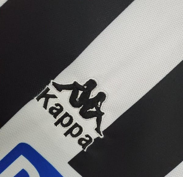 Retro 94/95 Juventus Home Jersey - Image 4
