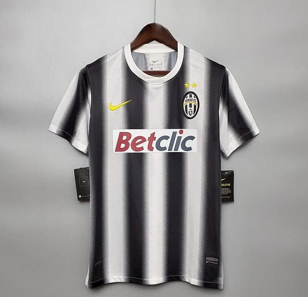 Retro 10/11 Juventus Home Jersey