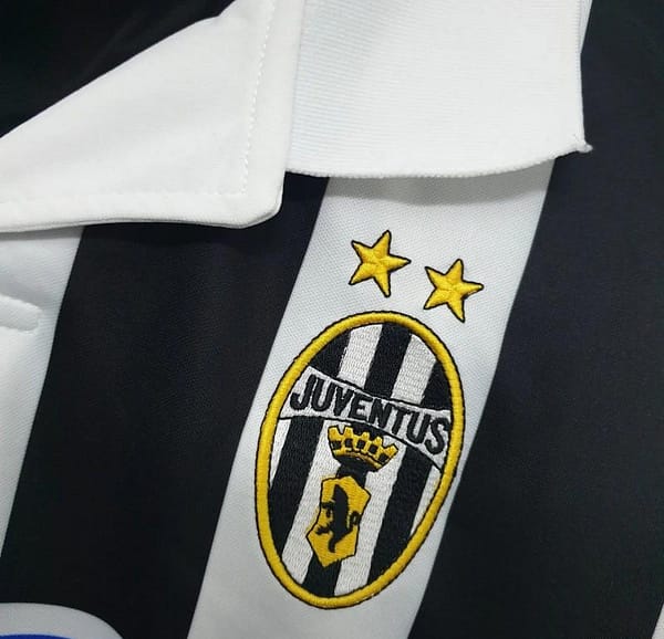 Retro 99/00 Juventus Home Jersey - Image 6