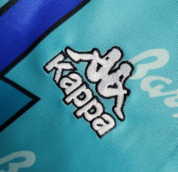 Retro 1995-97 Barcelona Away Jersey - Image 8