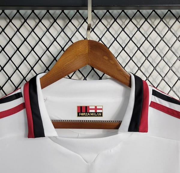 Retro 09/10 AC Milan Away White Jersey - Image 4