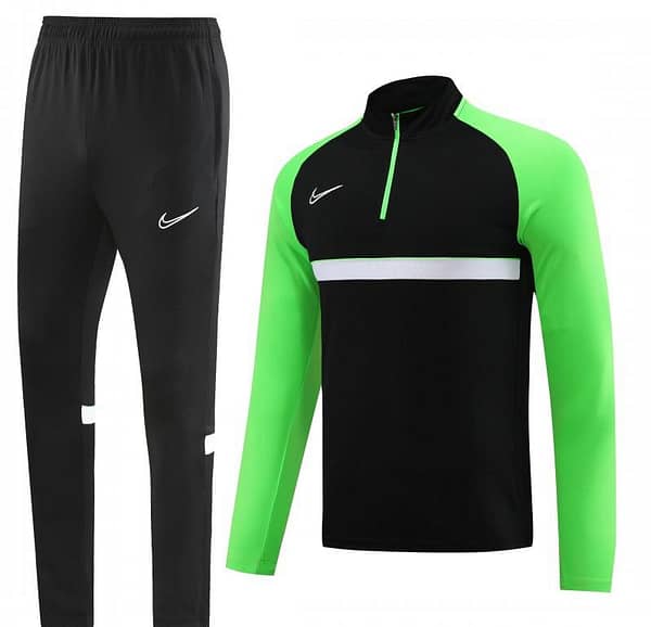 2023 NIKE Black Green Half Zipper Jacket +Pants