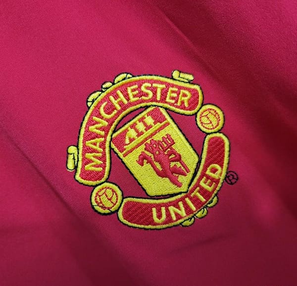 Retro  02/04 Manchester United Home Jersey - Image 5
