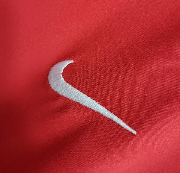 Retro  02/04 Manchester United Home Jersey - Image 9